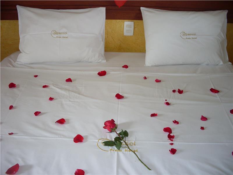 Girassol Praia Hotel Гуайбим Екстериор снимка